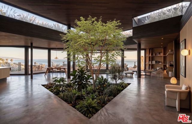 30000 Zenith Point Road, Malibu, CA 90265