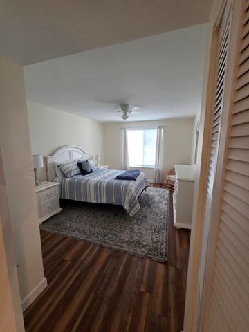 5111 SE Miles Grant Road 104, Stuart, FL 34997