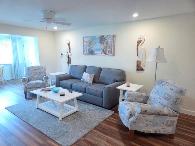 5111 SE Miles Grant Road 104, Stuart, FL 34997