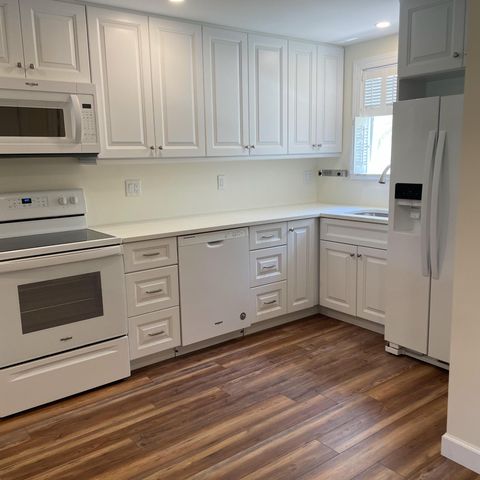 5111 SE Miles Grant Road 104, Stuart, FL 34997