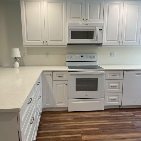 5111 SE Miles Grant Road 104, Stuart, FL 34997