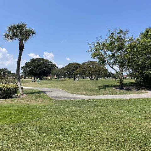 5111 SE Miles Grant Road 104, Stuart, FL 34997