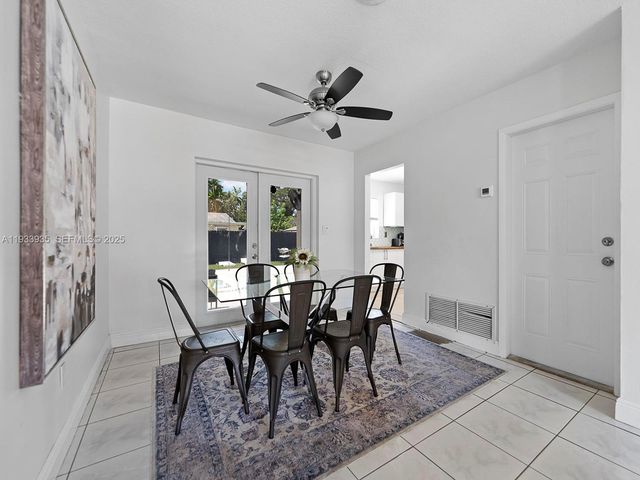 560 NE 161st St 0, Miami, FL 33162