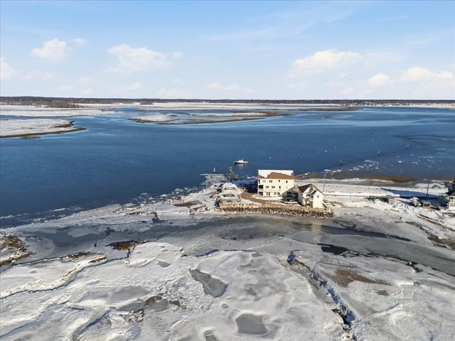 23 River Street, Seabrook, NH 03874