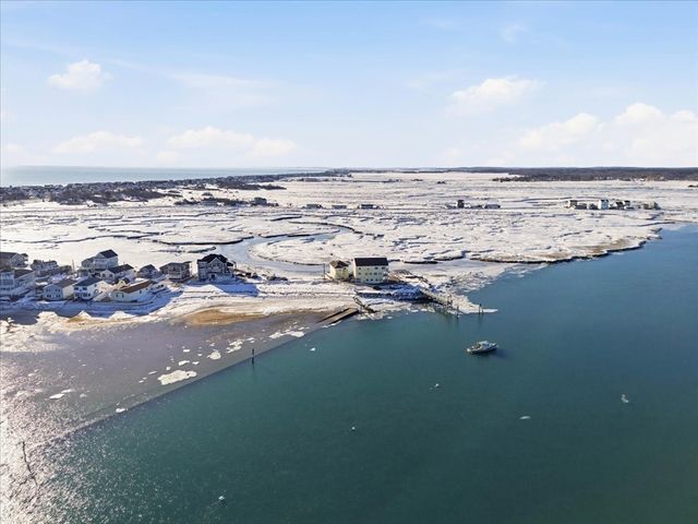 23 River Street, Seabrook, NH 03874