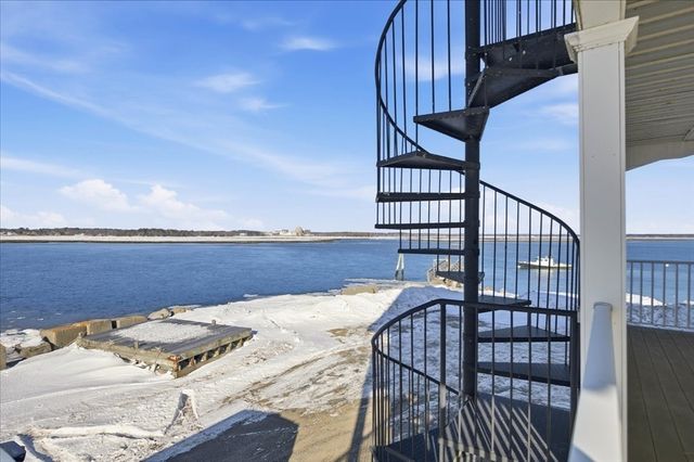 23 River Street, Seabrook, NH 03874