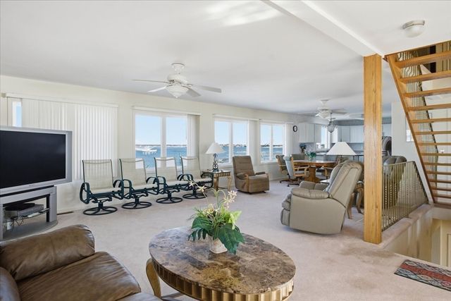 23 River Street, Seabrook, NH 03874