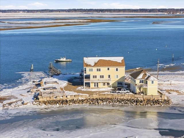 23 River Street, Seabrook, NH 03874