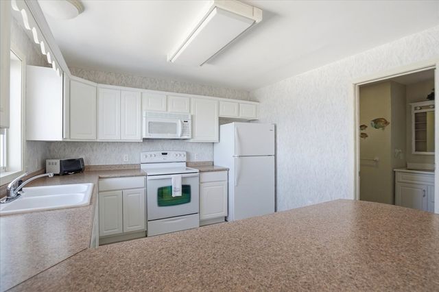 23 River Street, Seabrook, NH 03874