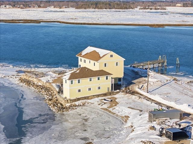 23 River Street, Seabrook, NH 03874