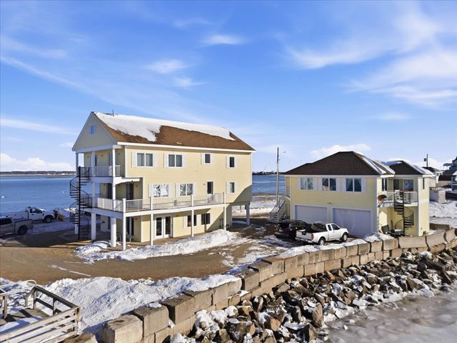 23 River Street, Seabrook, NH 03874