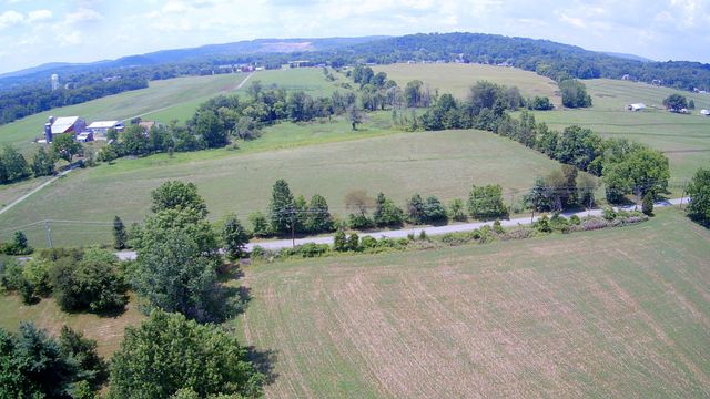 227L SCHLEGEL RD, Gilbertsville, PA 19525