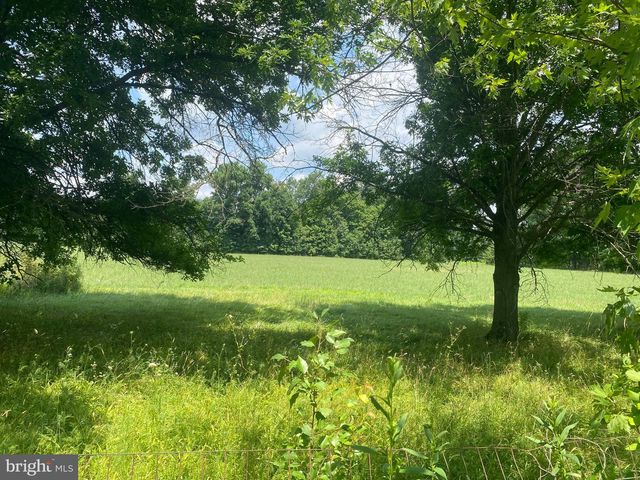 227L SCHLEGEL RD, Gilbertsville, PA 19525