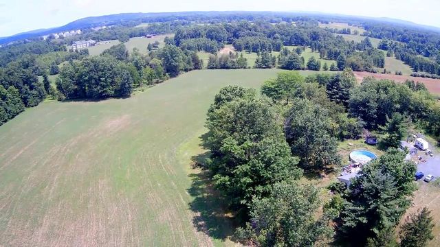227L SCHLEGEL RD, Gilbertsville, PA 19525