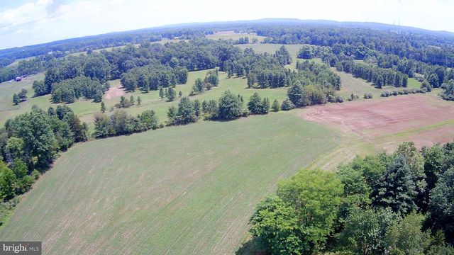 227L SCHLEGEL RD, Gilbertsville, PA 19525