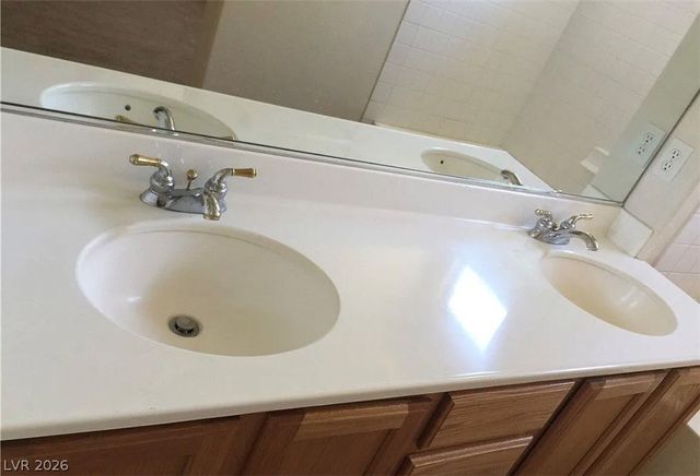 10372 Pink Cloud Court, Las Vegas, NV 89129