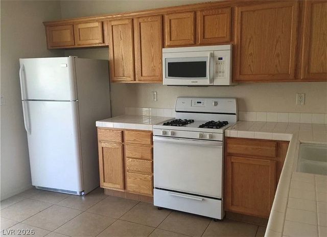 10372 Pink Cloud Court, Las Vegas, NV 89129