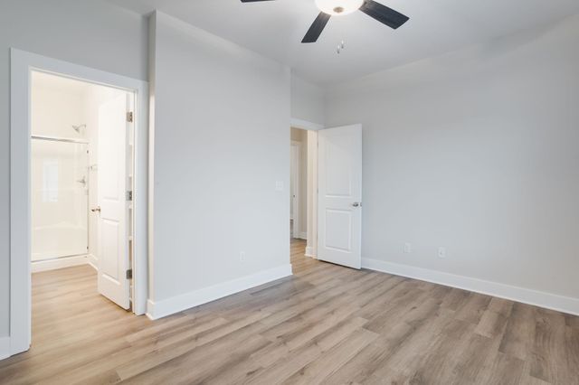 818 S Jay St, Valley Center, KS 67147