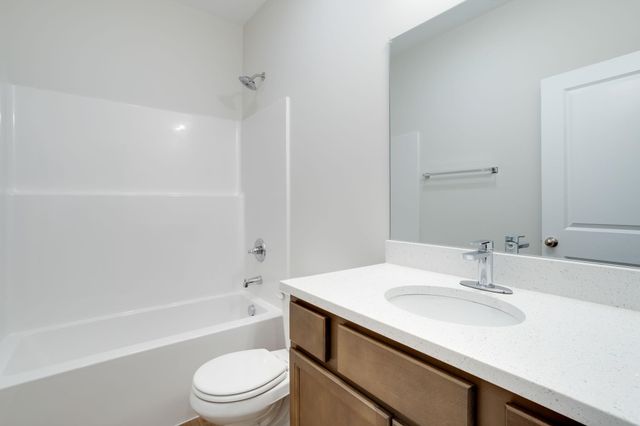 818 S Jay St, Valley Center, KS 67147