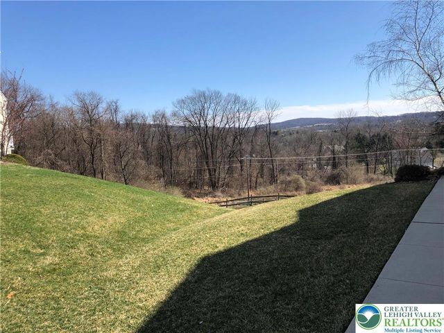 6137 Valley Forge Drive, Upper Saucon Twp, PA 18036