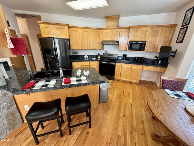 155 El Camino Way, Grants Pass, OR 97526