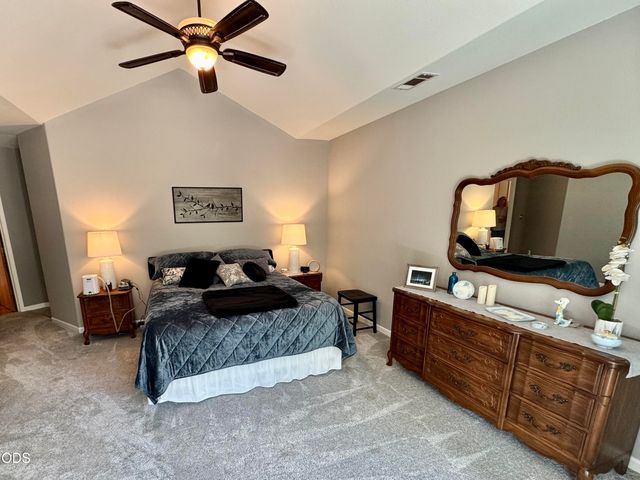 155 El Camino Way, Grants Pass, OR 97526