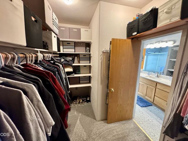 155 El Camino Way, Grants Pass, OR 97526