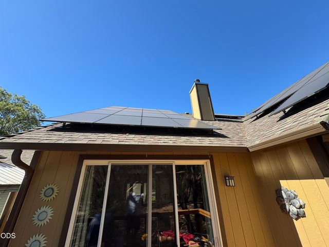 155 El Camino Way, Grants Pass, OR 97526