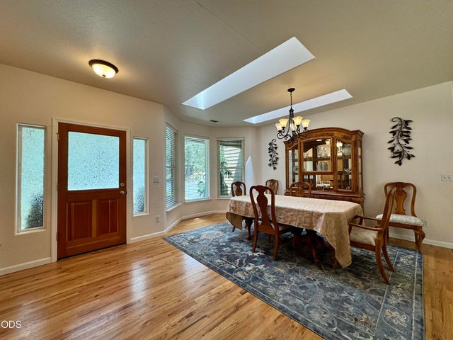 155 El Camino Way, Grants Pass, OR 97526