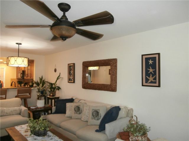 37 Via Lavendera, Rancho Santa Margarita, CA 92688