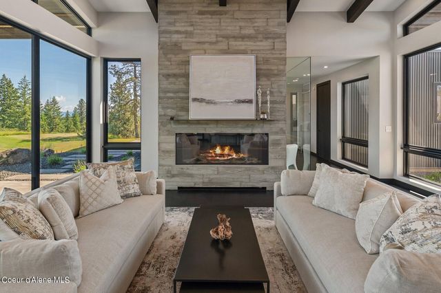 15055 S CHALK HILL DR, Coeur D'alene, ID 83814