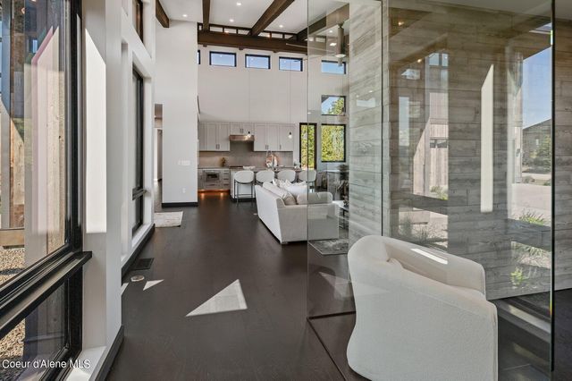 15055 S CHALK HILL DR, Coeur D'alene, ID 83814