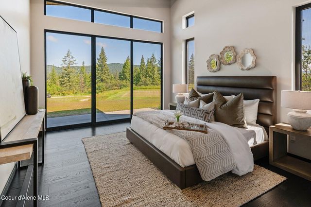 15055 S CHALK HILL DR, Coeur D'alene, ID 83814