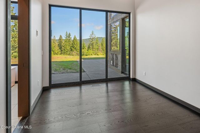 15055 S CHALK HILL DR, Coeur D'alene, ID 83814