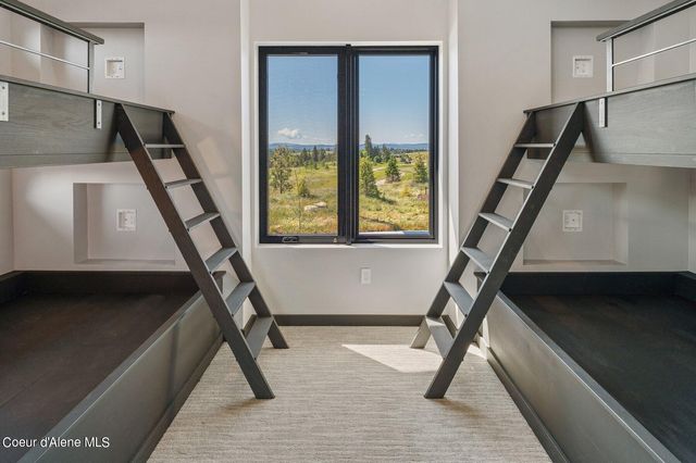 15055 S CHALK HILL DR, Coeur D'alene, ID 83814