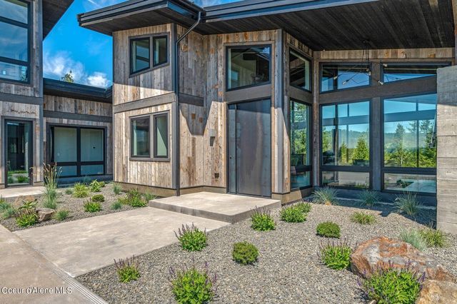 15055 S CHALK HILL DR, Coeur D'alene, ID 83814