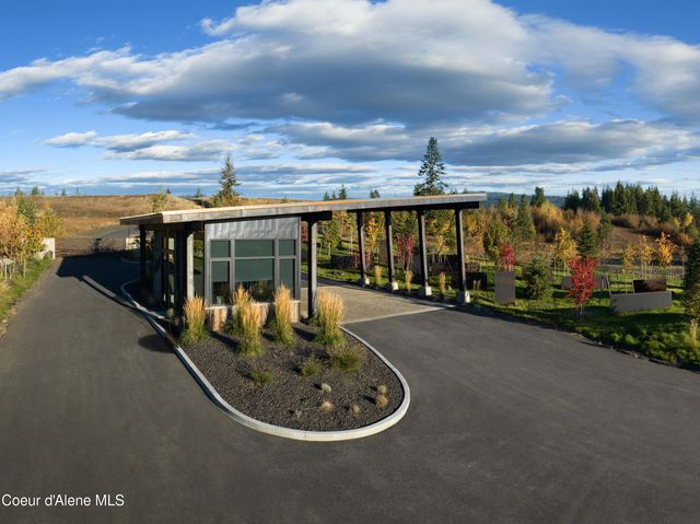 15055 S CHALK HILL DR, Coeur D'alene, ID 83814