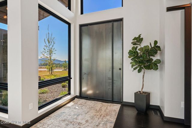 15055 S CHALK HILL DR, Coeur D'alene, ID 83814