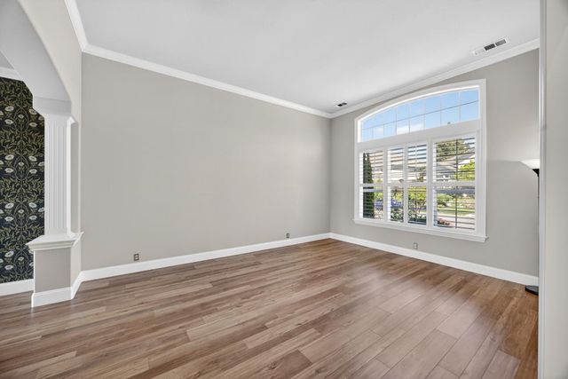 7672 Marina Cove Dr, Sacramento, CA 95831