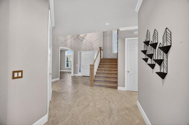 7672 Marina Cove Dr, Sacramento, CA 95831