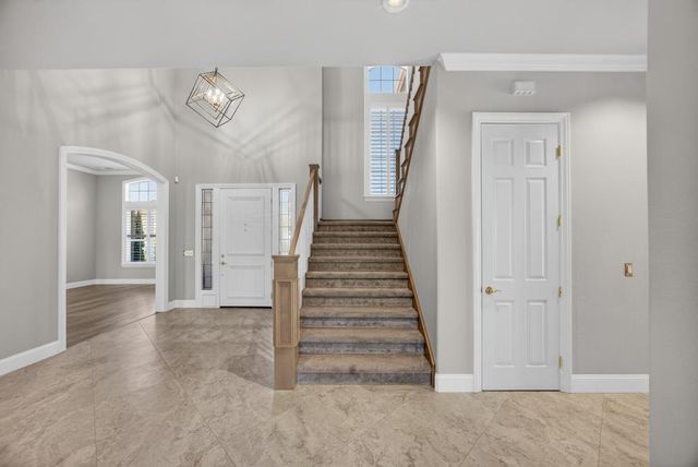 7672 Marina Cove Dr, Sacramento, CA 95831