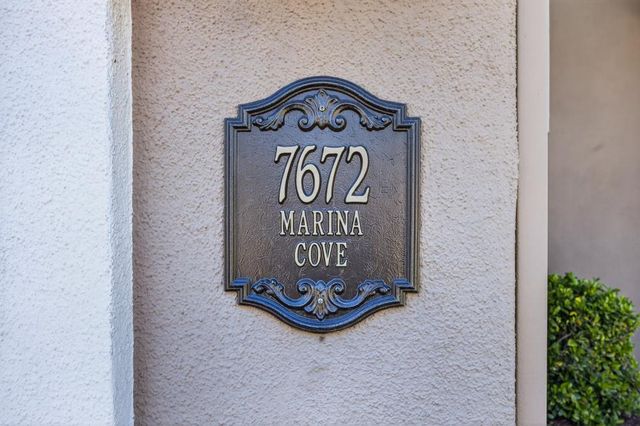 7672 Marina Cove Dr, Sacramento, CA 95831