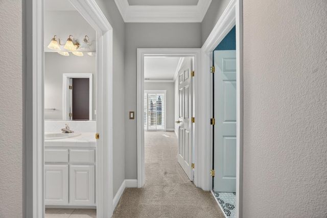 7672 Marina Cove Dr, Sacramento, CA 95831