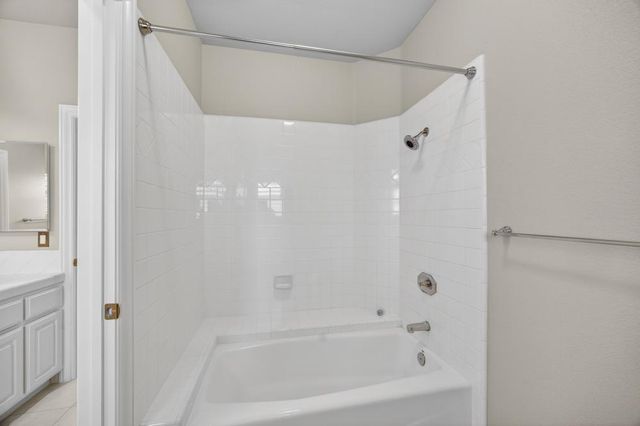 7672 Marina Cove Dr, Sacramento, CA 95831