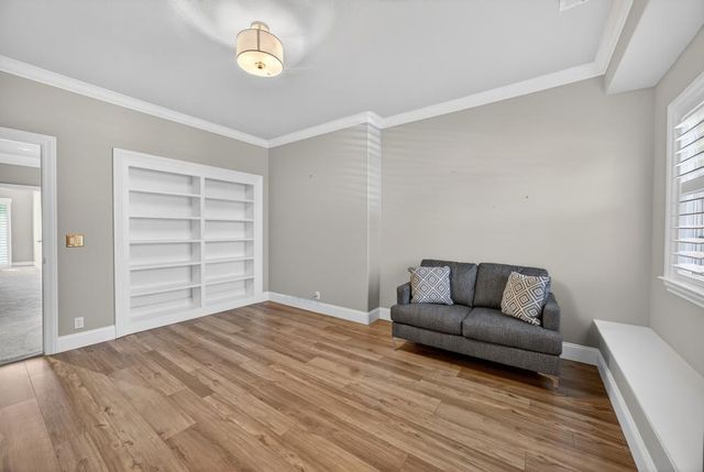 7672 Marina Cove Dr, Sacramento, CA 95831