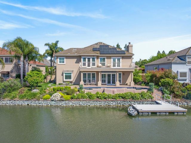 7672 Marina Cove Dr, Sacramento, CA 95831