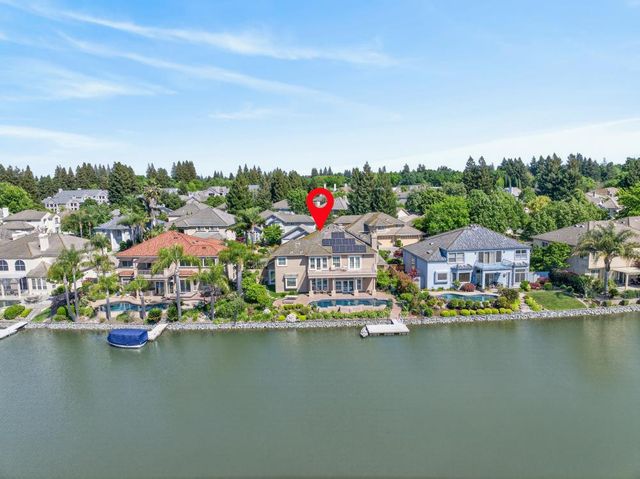 7672 Marina Cove Dr, Sacramento, CA 95831