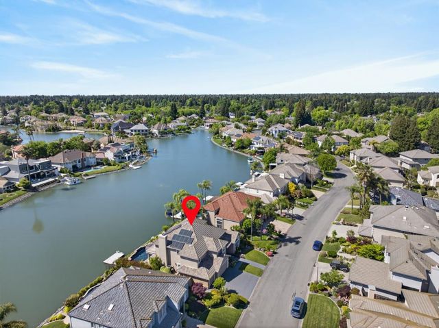 7672 Marina Cove Dr, Sacramento, CA 95831