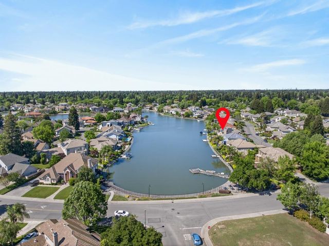 7672 Marina Cove Dr, Sacramento, CA 95831