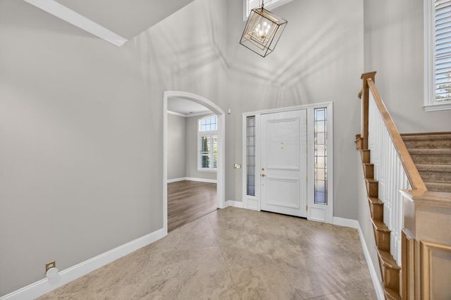 7672 Marina Cove Dr, Sacramento, CA 95831